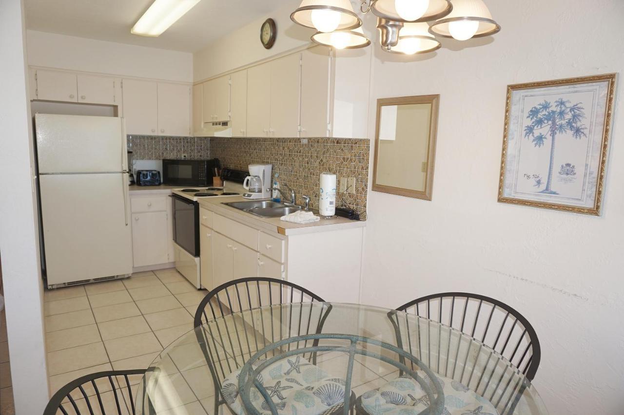 Redington Surf Resort By Travel Resort Services St. Pete Beach Bagian luar foto