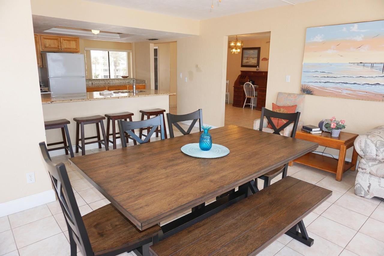 Redington Surf Resort By Travel Resort Services St. Pete Beach Bagian luar foto