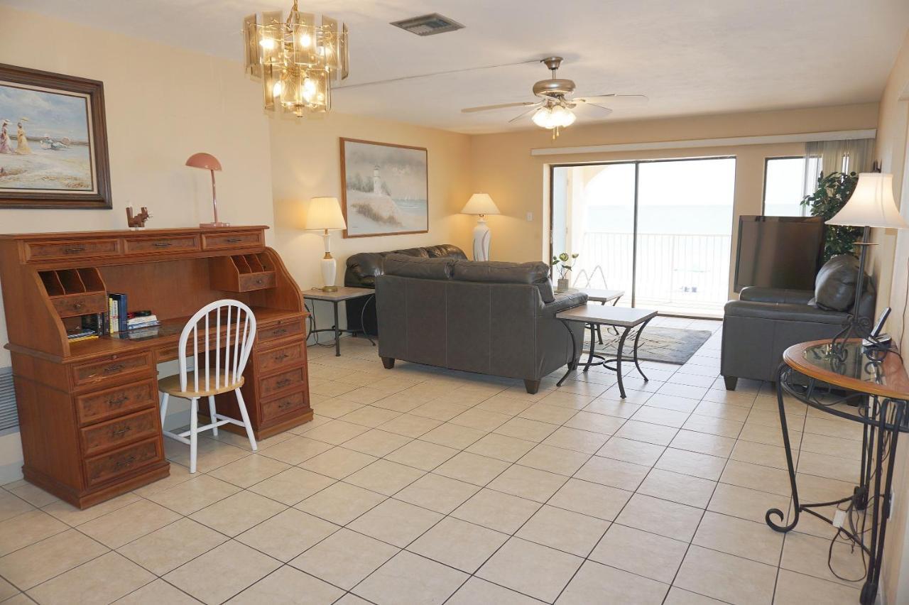 Redington Surf Resort By Travel Resort Services St. Pete Beach Bagian luar foto
