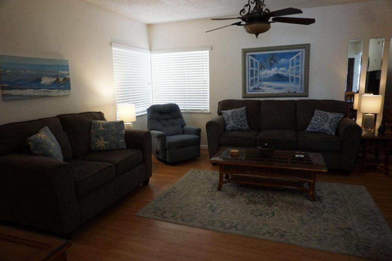 Redington Surf Resort By Travel Resort Services St. Pete Beach Bagian luar foto
