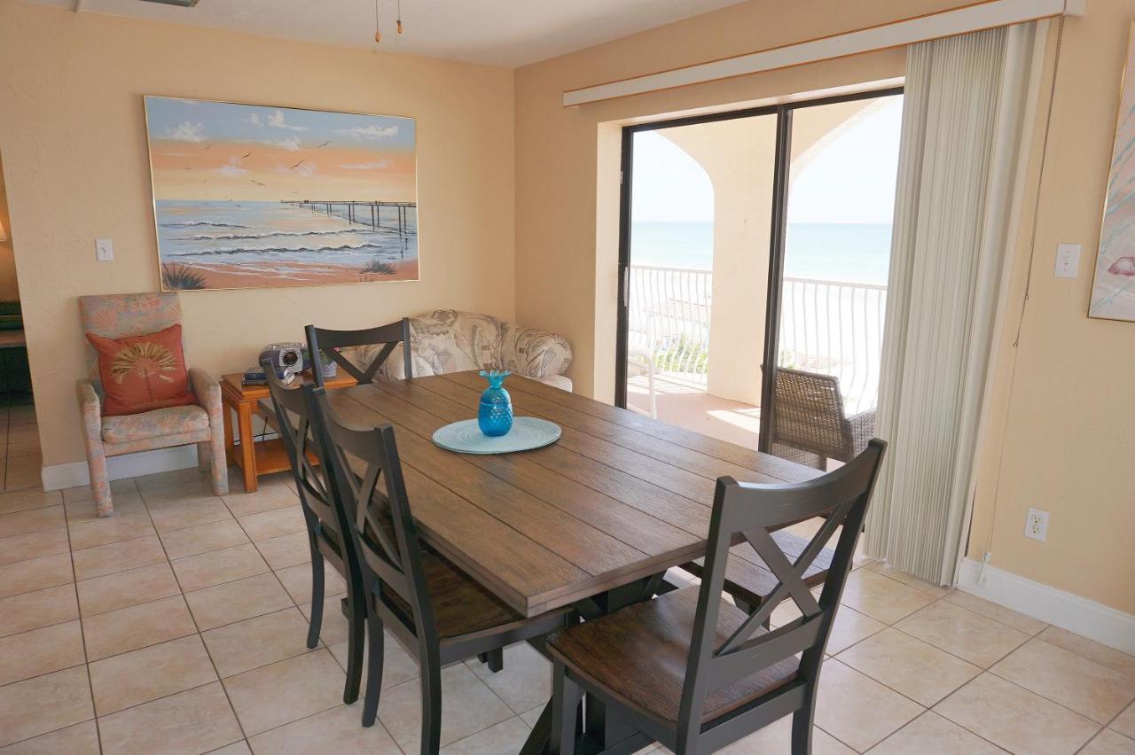 Redington Surf Resort By Travel Resort Services St. Pete Beach Bagian luar foto