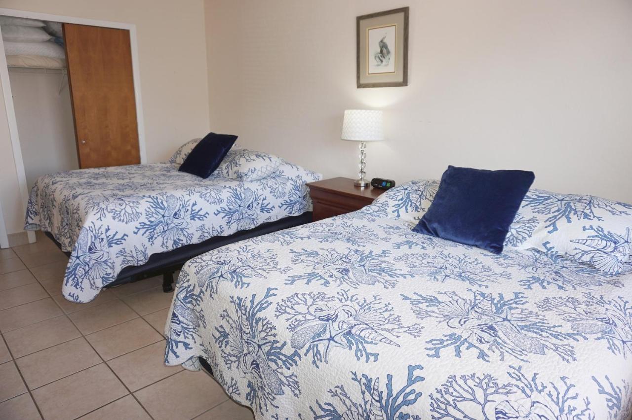 Redington Surf Resort By Travel Resort Services St. Pete Beach Bagian luar foto