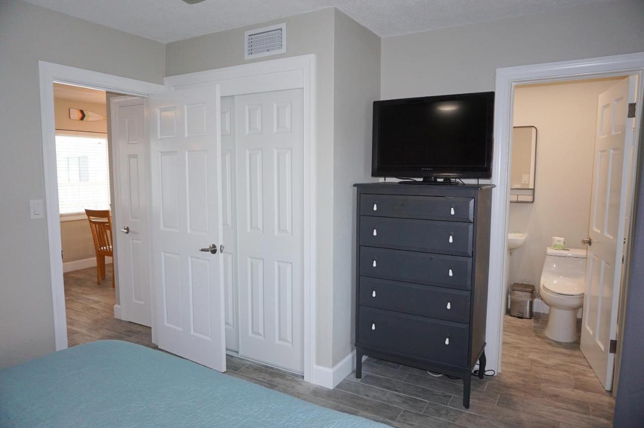 Redington Surf Resort By Travel Resort Services St. Pete Beach Bagian luar foto